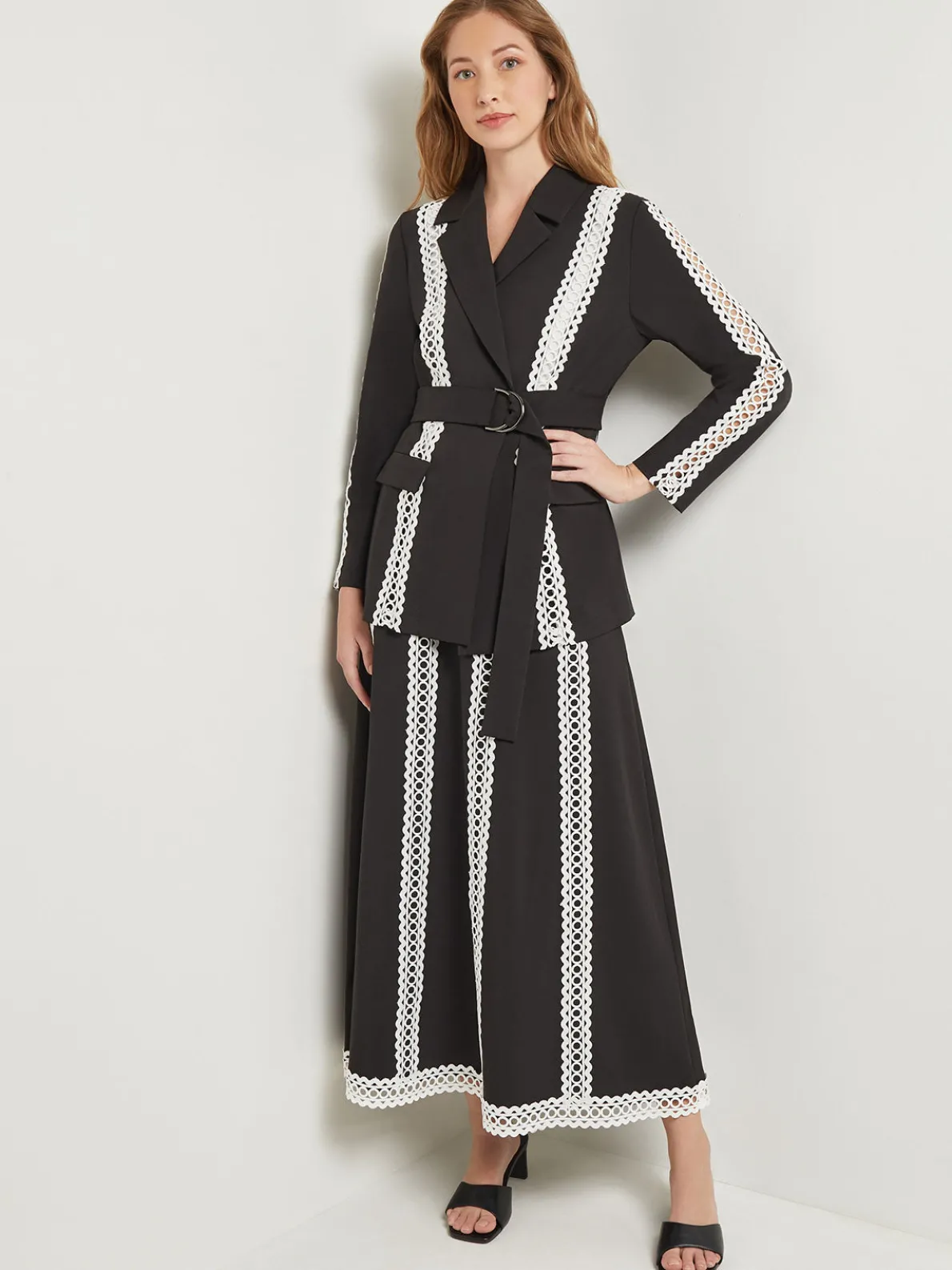 Heritage Fit Jacket - Eyelet Trim Woven Twill